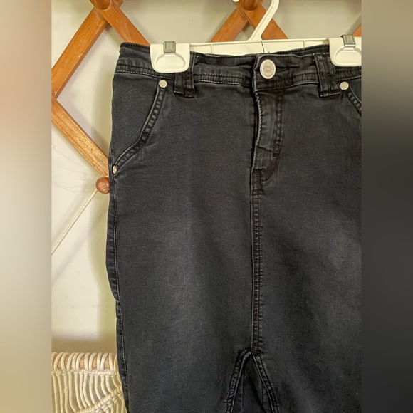 One5One Black denim pencil skirt modest knee length fall size small - Picture 4 of 8